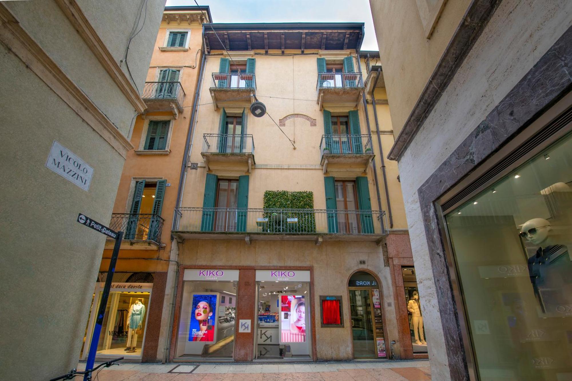 Palace Home Mazzini Verona Center 1 المظهر الخارجي الصورة